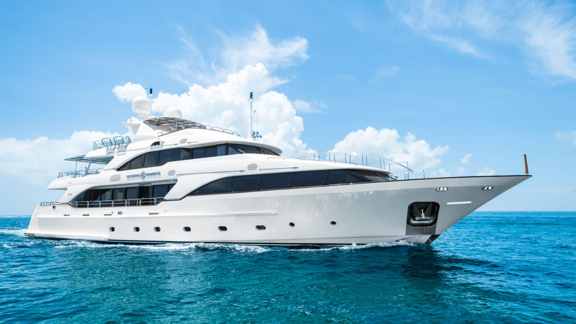 Motor yacht charter corsica