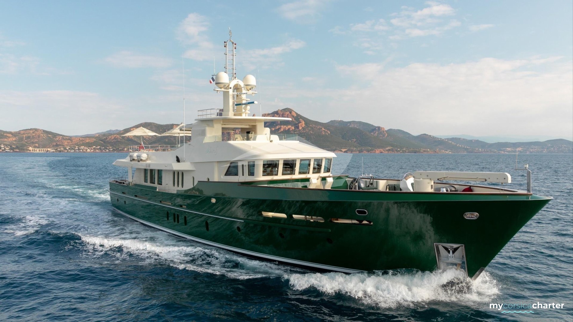 W EXPLORER