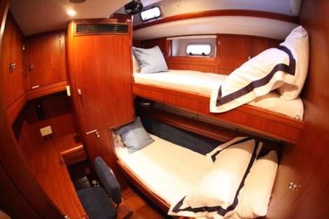 Review img # 27 of the yacht ELVIS MAGIC