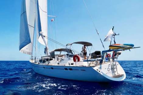 Review img # 35 of the yacht ELVIS MAGIC