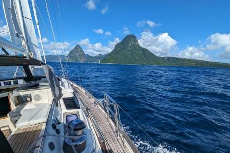 Review img # 13 of the yacht ELVIS MAGIC