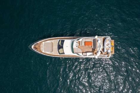 Review img # 10 of the yacht FOREVER ROSANNA