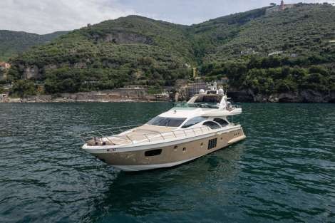Review img # 11 of the yacht FOREVER ROSANNA