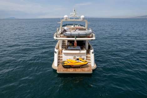 Review img # 12 of the yacht FOREVER ROSANNA