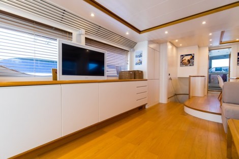 Review img # 14 of the yacht RIVIERA